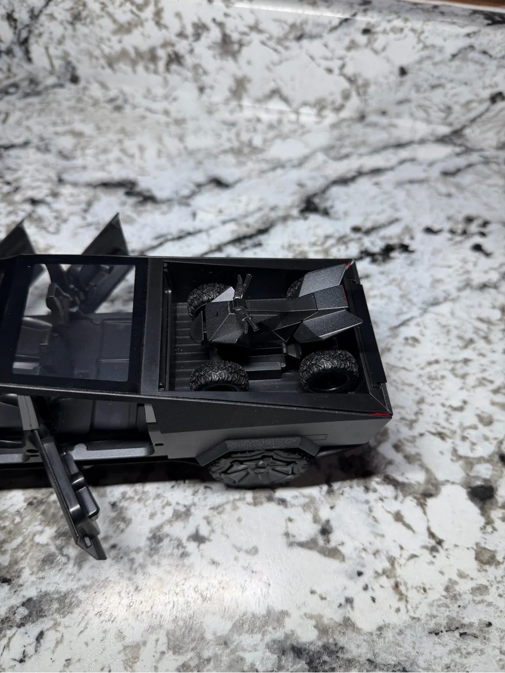 Cyber truck with cyber atv 1:24 scale Xinhaodi metal diecast model